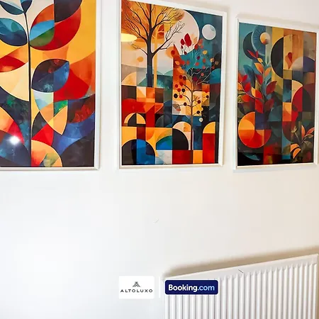 Prázdninový dům Bauhaus 4 Bedroom House By Altoluxoexperience Short Lets & Serviced With Free Parking