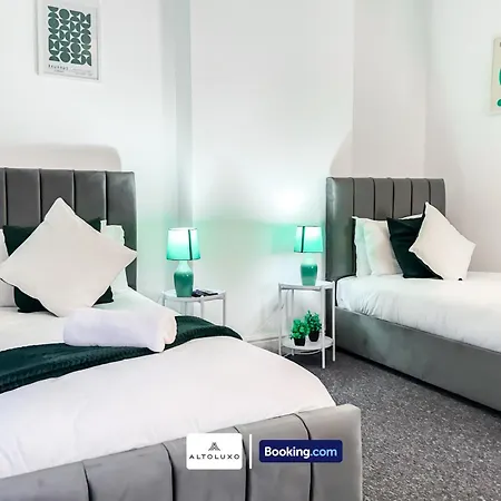 Bauhaus 4 Bedroom House By Altoluxoexperience Short Lets & Serviced With Free Parking * Бристоль