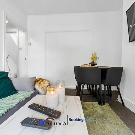 Nyaraló Bauhaus 4 Bedroom House By Altoluxoexperience Short Lets & Serviced With Free Parking Bristol