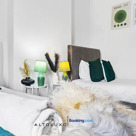 Nyaraló Bauhaus 4 Bedroom House By Altoluxoexperience Short Lets & Serviced With Free Parking