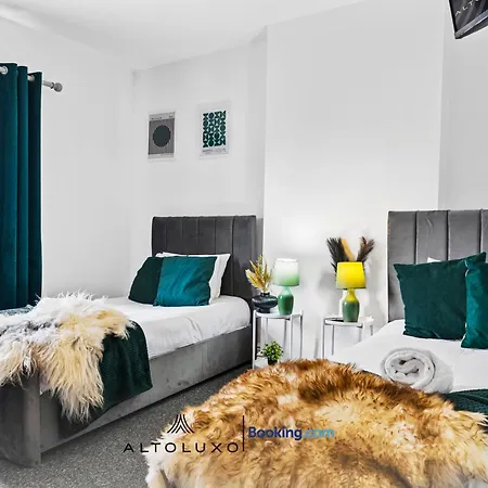 Nyaraló Bauhaus 4 Bedroom House By Altoluxoexperience Short Lets & Serviced With Free Parking *