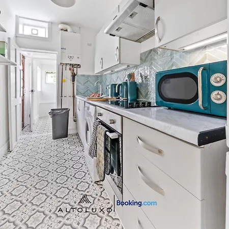 Nyaraló Bauhaus 4 Bedroom House By Altoluxoexperience Short Lets & Serviced With Free Parking