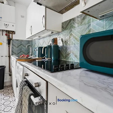 Bauhaus 4 Bedroom House By Altoluxoexperience Short Lets & Serviced With Free Parking * Bristol