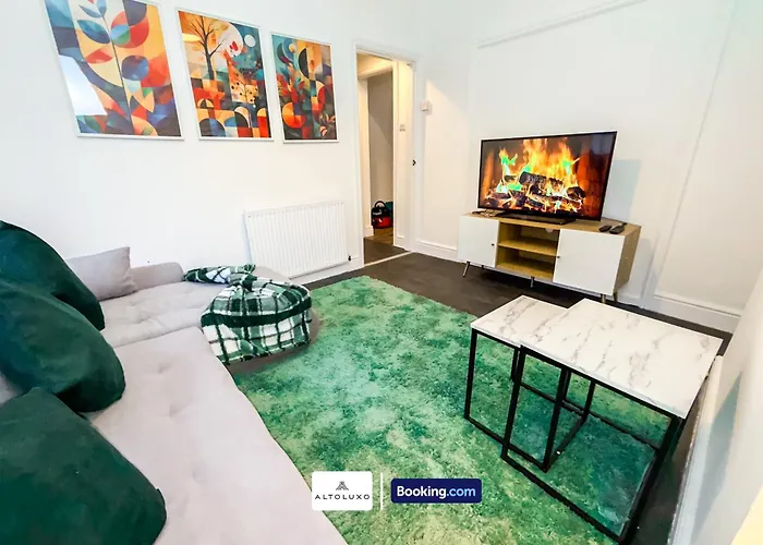 Bauhaus 4 Bedroom House By Altoluxoexperience Short Lets & Serviced With Free Parking Bristol