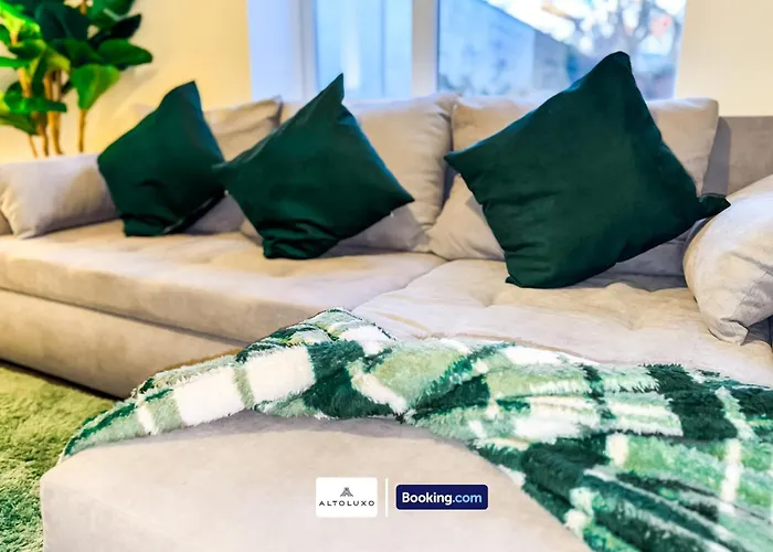 Bauhaus 4 Bedroom House By Altoluxoexperience Short Lets & Serviced With Free Parking Prázdninový dům Bristol