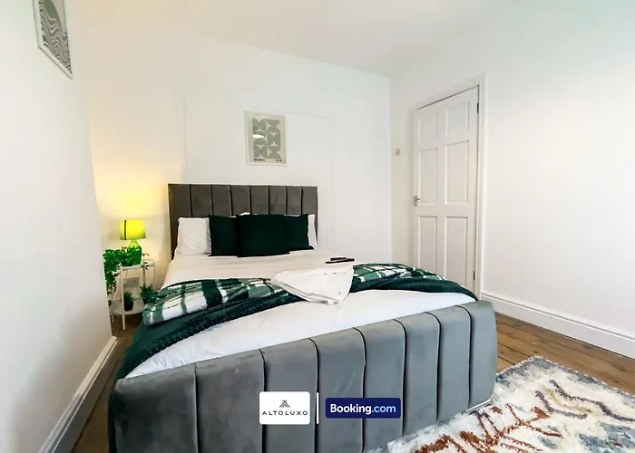 Prázdninový dům Bauhaus 4 Bedroom House By Altoluxoexperience Short Lets & Serviced With Free Parking Bristol